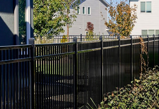 Close Top Fence Products