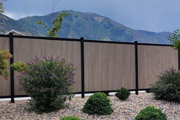 Avimore Modern Fence
