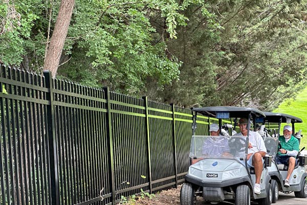 Commercial Aluminum Fence Building Commercial Aluminum Fence Building