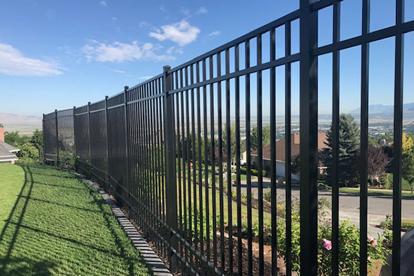 Flat Top Aluminum Fence Installation Flat Top Aluminum Fence Installation