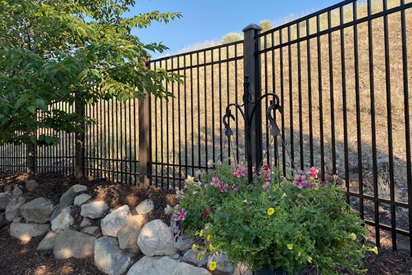 New Flat Top Aluminum Fence Services New Flat Top Aluminum Fence Services