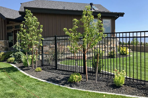 Residential Flat Top Aluminum Fencing Residential Flat Top Aluminum Fencing