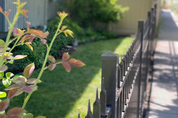 Residential Open Top Aluminum Fence