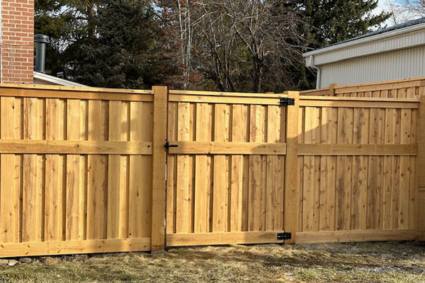 Shadowbox Fence Installation