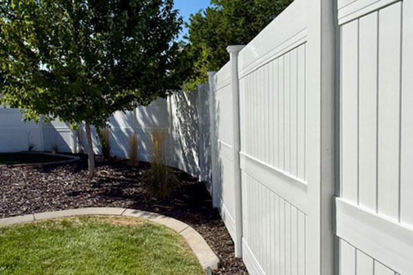 Vinyl Privacy Fence Services Vinyl Privacy Fence Services