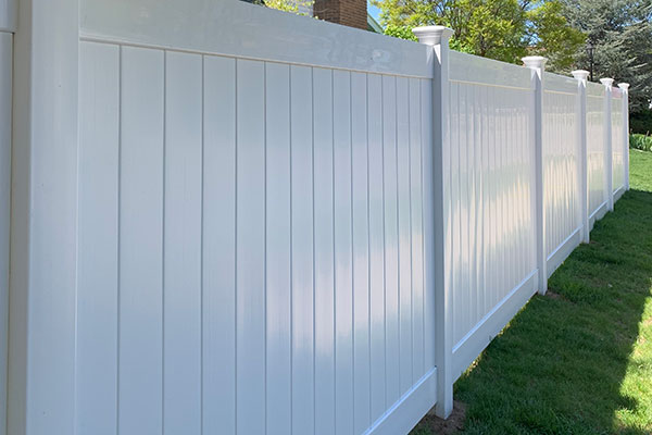White Full Privacy Vinyl Fence