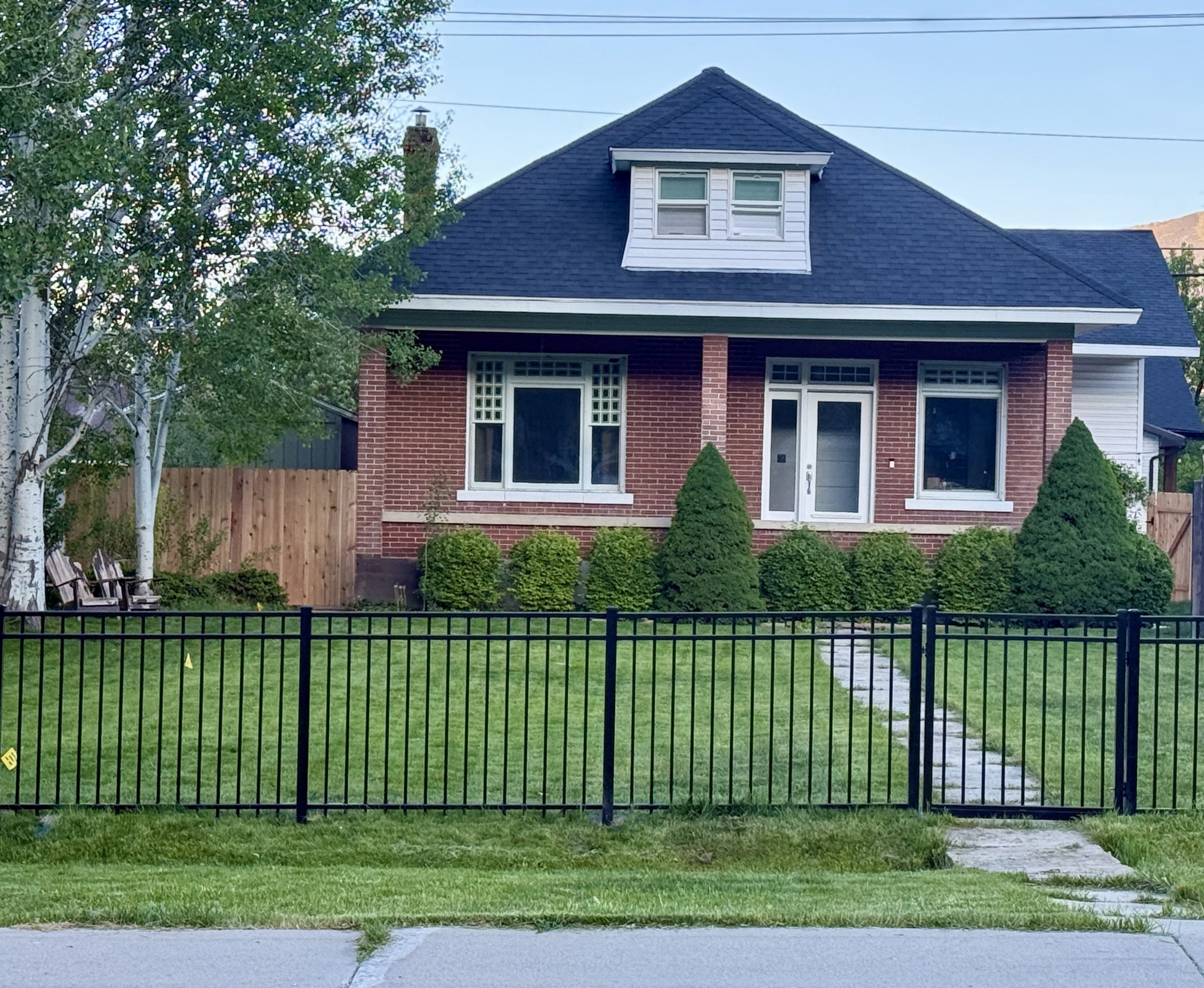 New aluminum fence installed in Alpine, UT