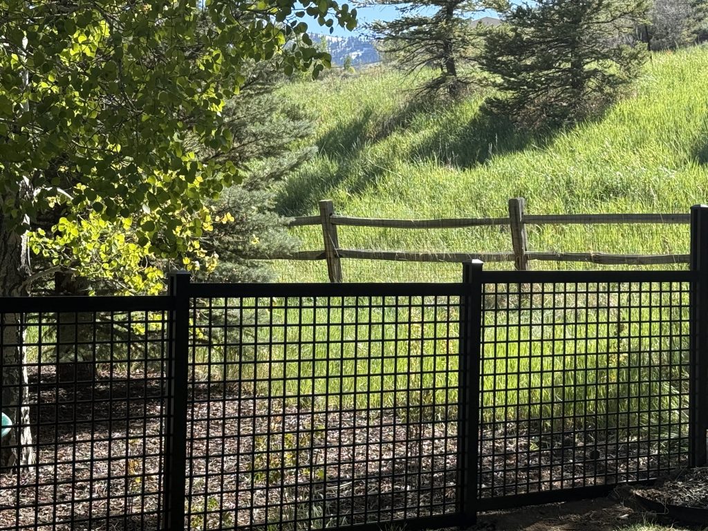 Avimore mesh fence installed in Draper, UT