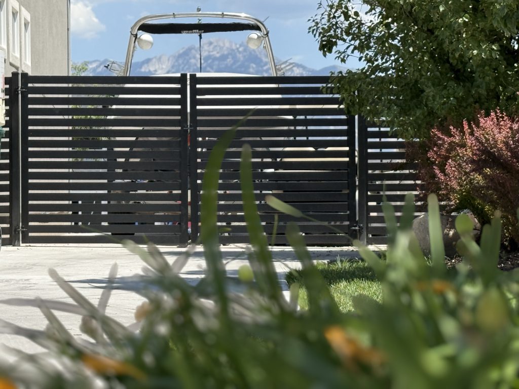 Horizontal fencing installed in Riverton, Utah