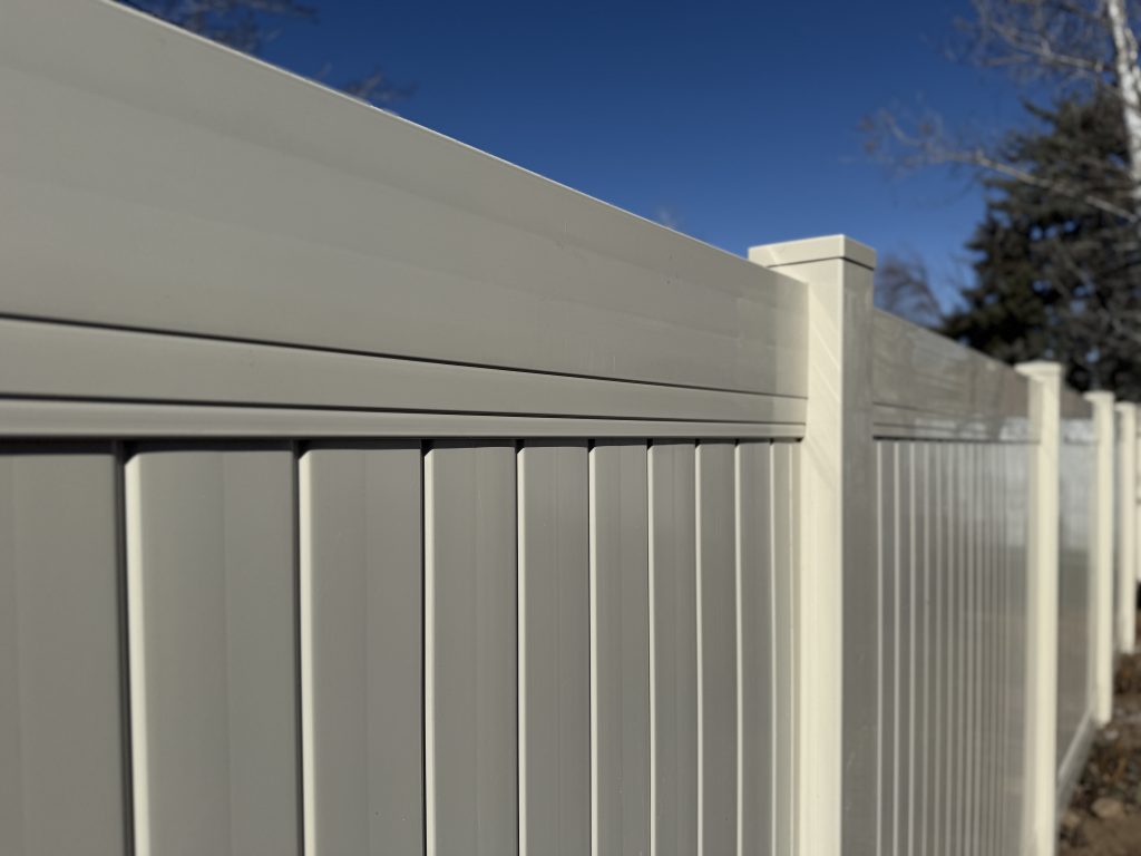 New vinyl privacy fence installed in Highland, Utah